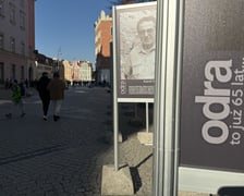 <p>Wystawa z okazji 65-lecia miesięcznika &bdquo;Odra&rdquo; na ul. Świdnickiej</p>