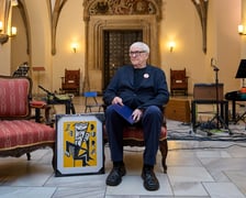 <p>Gala wręczenia Nagrody &bdquo;Odry&rdquo; w Ratuszu połączona z jubileuszem 65-lecia pisma &ndash; laureat Bohdan Zadura</p>