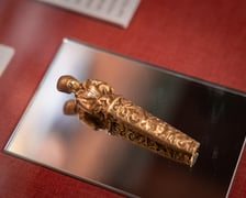 <p>Wystawa &bdquo;Pieśń o roladzie, czyli Wrocław od kuchni&rdquo; w Muzeum Archeologicznym bedzie czynna do grudnia 2026</p>