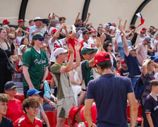 Trybuny pełne kibiców podczas finału Mistrzostw Europy Grupy B w Baseballu