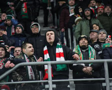 Na zdjęciu kibice Śląska na stadionie Tarczyński Arena, 28.01.2023
