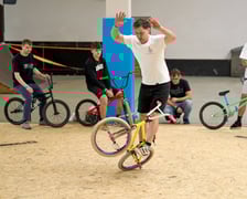 <p>Zawodnicy z Polski i Europy podczas eliminacji BMX Freestyle Contest 2025</p>