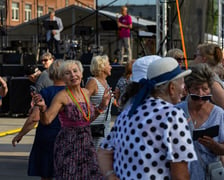 Potańcówka z duchem czasu przed Centrum Historii Zajezdnia, 19 czerwca 2026 r.