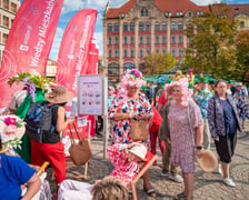 Marsz Kapeluszy - Dni Seniora 2026 we Wrocławiu. Pokazy na pl. Solnym