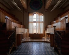 <p>Sala wykładowa w Starym Kampusie Uniwersytetu Medycznego we Wrocławiu</p>