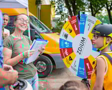 <p>Piknik ZDiUM&nbsp;podczas otwarcia nowej trasy pieszo-rowerowej wzdłuż rzeki Oławy</p>