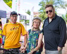 <p>Piknik ZDiUM&nbsp;podczas otwarcia nowej trasy pieszo-rowerowej wzdłuż rzeki Oławy</p>