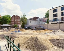 Trwający obecnie remont podwórka na Przedmieściu Oławskim