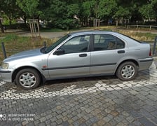 <p>Przykłady nieprawidłowego parkowania samochod&oacute;w</p>