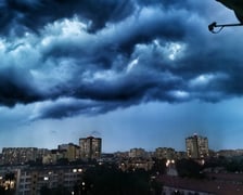 <p>Burzowe niebo nad Wrocławiem 10 lipca</p>