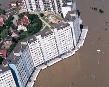 <p>Pow&oacute;dź Tysiąclecia we Wrocławiu, 1997 rok</p>