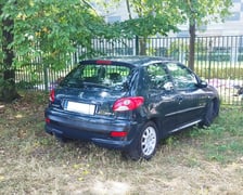 <p>Przykłady nieprawidłowego parkowania</p>