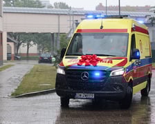 Wojewódzki Szpital Specjalistyczny im. J. Gromkowskiego uruchamia nową karetkę neonatologiczną