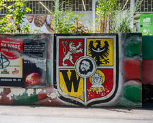 Budynki handlowe ul. Trwała 7, zdjęcia z lipca 2024