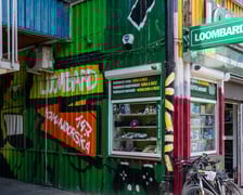 Budynki handlowe ul. Trwała 7, zdjęcia z lipca 2024