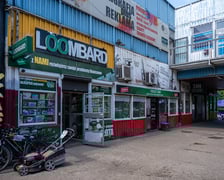 Budynki handlowe ul. Trwała 7, zdjęcia z lipca 2024