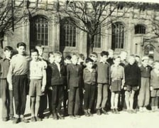 <p>Szkoła przy ul. Nowowiejskiej we Wrocławiu, 1954 rok</p>