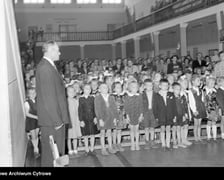 <p>Rozpoczęcie roku szkolnego, 1952</p>