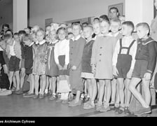 <p>Rozpoczęcie roku szkolnego, 1952</p>