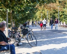 Mieszkańcy Wrocławia spacerują nad Odrą 22.09.2024