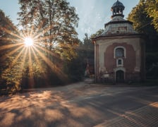 Kaplica w Lasku Miejskim koło Lewina Kłodzkiego