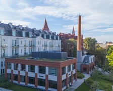 <p>Krasnale na kominie na Bulwarze Staromiejskim we Wrocławiu. Widok na Bulwar</p>