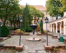 Budynek ZUS przy ul. Pretficza we Wrocławiu