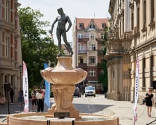 Odsłonięcie fontanny Szermierz po renowacji w czerwcu 2023 roku