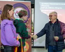 <p>Podsumowanie 5. edycji "W k&oacute;łko kręcę" we Wrocławiu. Zwycięzcy otrzymali statuetki i rowery.</p>