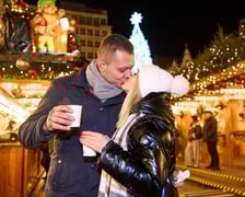 <p>Sylwester 2024/2025 na wrocławskim Jarmarku Bożonarodzeniowym. Magiczne zdjęcia z Rynku</p>