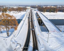 Stare i nowe mosty Chrobrego we Wrocławiu w styczniu 2025