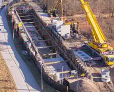 <p>Budowa zbiornika retencyjnego na Jagodnie, widok z drona</p>