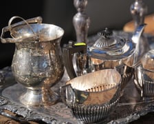 <p>Giełda Staroci pod Halą Stulecia &ndash; te cudeńka można było kupić 16 marca</p>