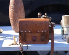 <p>Giełda Staroci pod Halą Stulecia &ndash; te cudeńka można było kupić 16 marca</p>