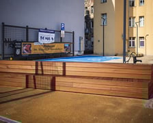 <p>Podw&oacute;rko Wszystkich Mieszkańc&oacute;w po remoncie</p>