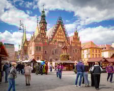 Pierwszy dzień Jarmarku Świętojańskiego na wrocławskim Rynku
