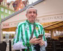 <p>Kibice na wrocławskim Rynku. 28.05.2025</p>