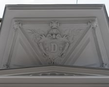 <p>Kamienica przy ul. Cybulskiego 19</p>