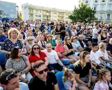 <p>Na Bastionie Sakwowym tłumy meloman&oacute;w. Koncert muzyki filmowej oczarował publiczność</p>