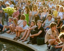 <p>Na Bastionie Sakwowym tłumy meloman&oacute;w. Koncert muzyki filmowej oczarował publiczność</p>