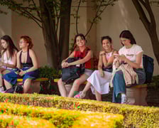 Upał we Wrocławiu. W niedzielę 6 lipca temperatura przekroczyła 30 stopni Celsjusza. Turyści i wrocławianie szukają ochłody