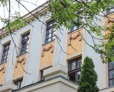 Powojenna, zabytkowa willa Powstańców Śląskich 22, lipiec 2025