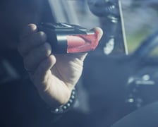 Na parking wojskowy przy cmentarzu Osobowickim tylko bez kamer samochodowych