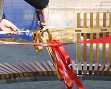 Odsłonięcie Ławeczki Życzliwości na bulwarze Xawerego Dunikowskiego, 21 listopada 2025