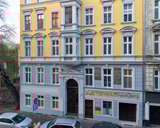 Kamienica wspólnotowa Cybulskiego 19 w listopadzie 2025