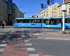 Skrzyżowanie Powstańców Śląskich ze Świdnicką po remoncie torowiska.