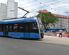 Pesa 146N na ul. Pomorskiej podczas testów torowiska.