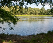 Nowa trasa pieszo-rowerowa wzdłuż Oławy łącząca most Rakowiecki z kładką Siedlecką.