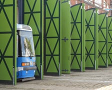 W barwach MPK Wrocław wciąż jeździ około 80 Konstali serii 105 (105Na, 105NWr i 105 NWrAs) wyprodukowanych w latach 1975-1991.