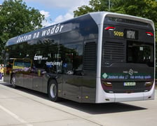Wrocławskie MPK do 5 sierpnia testuje wodorowy autobus marki Nesobus.